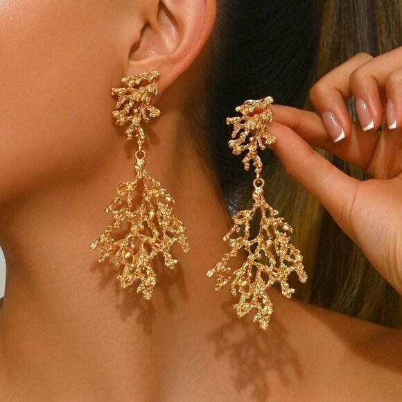 Multicolor Elegant Women's Faux Pearl Shell Gold Stud Earrings - Picture 1 of 5